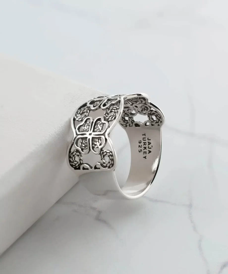 Luck and Elegance: Filigree Art Sterling Silver Women Four Clover Band Ring