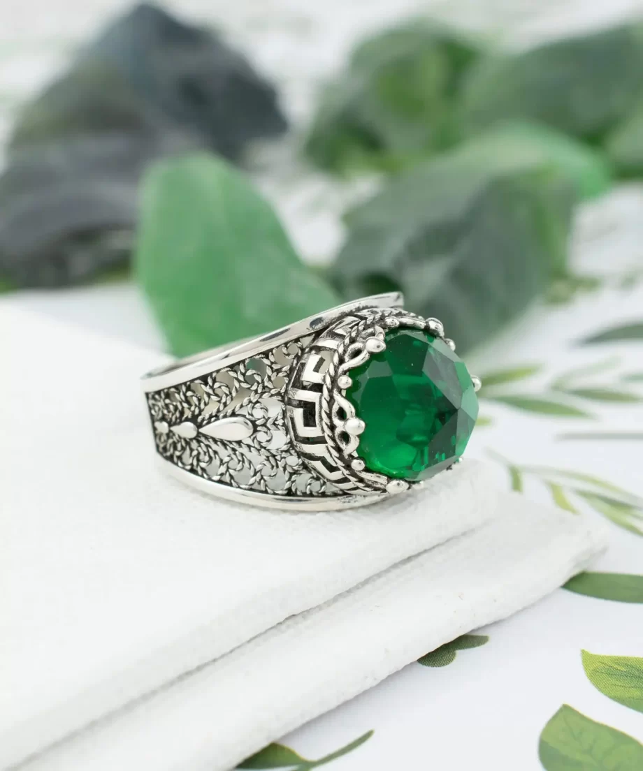 Meander Pattern Filigree Art Peridot Gemstone Women Silver Cocktail Ring